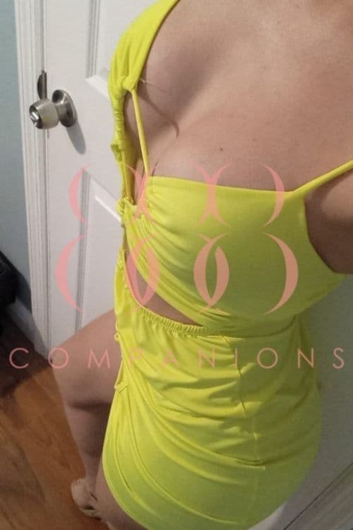 Escort Carla C - 888 Companions