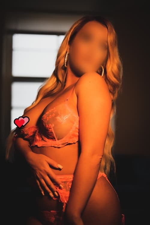 Escort Alaina - 888 Companions