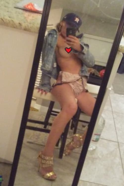 Escort Kaylee - 888 Companions