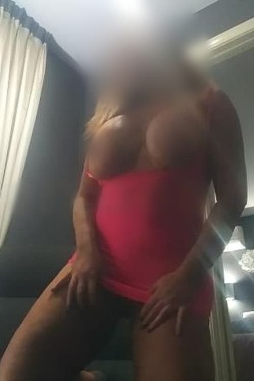 Escort MissTia - 888 Companions