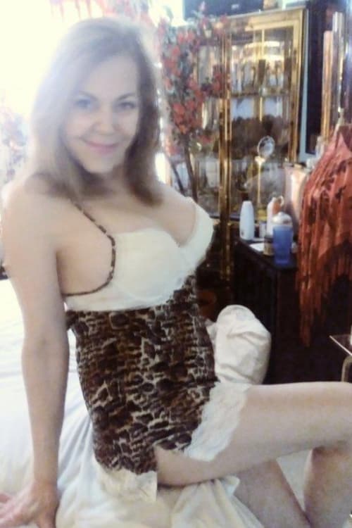 Escort Vivian - 888 Companions