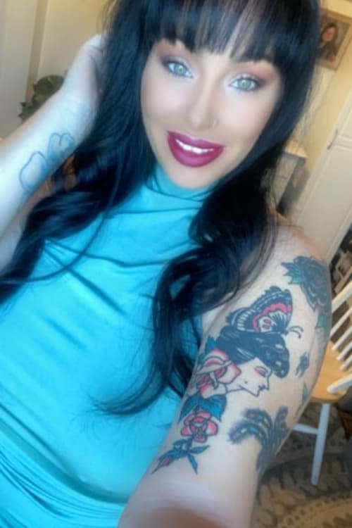Escort Carla L - 888 Companions