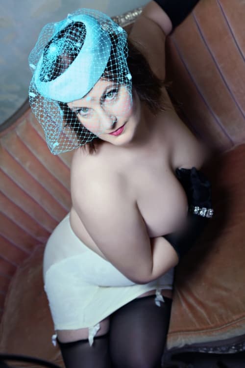 Escort Mistress J - 888 Companions