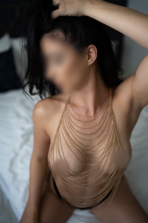 Escort Ivanka Gold - 888 Companions