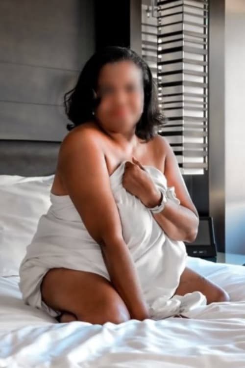 Escort Phemie - 888 Companions