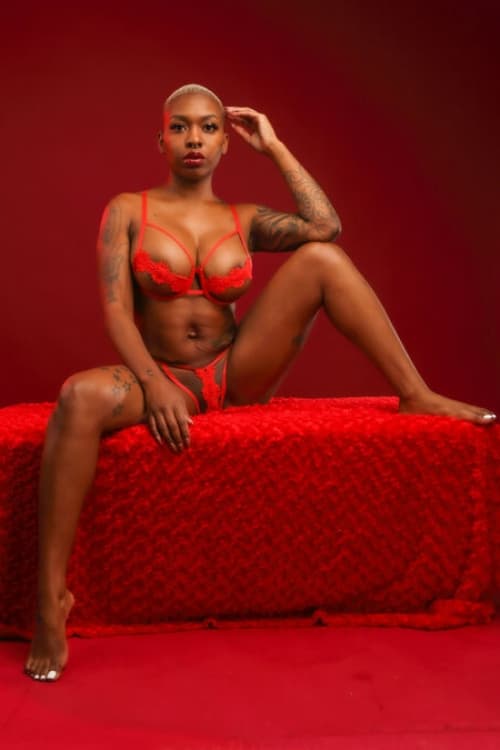 Escort Milo Skye - 888 Companions