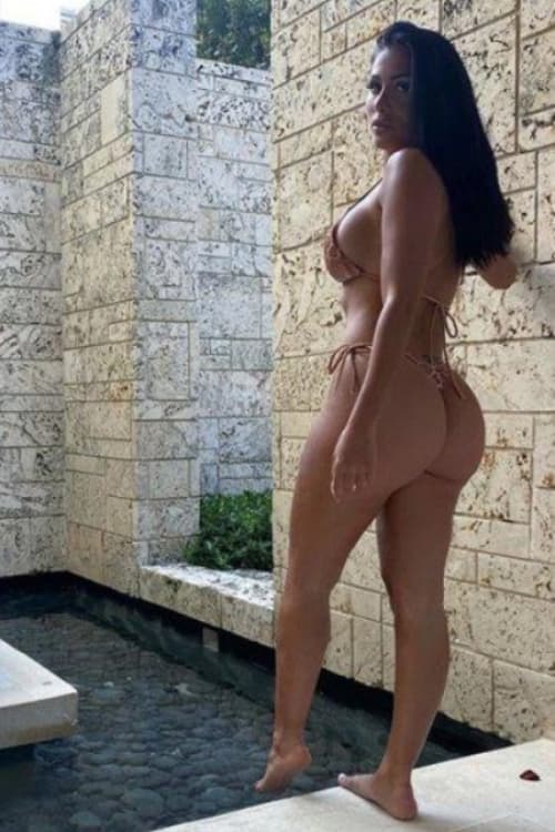 Escort Mia M - 888 Companions