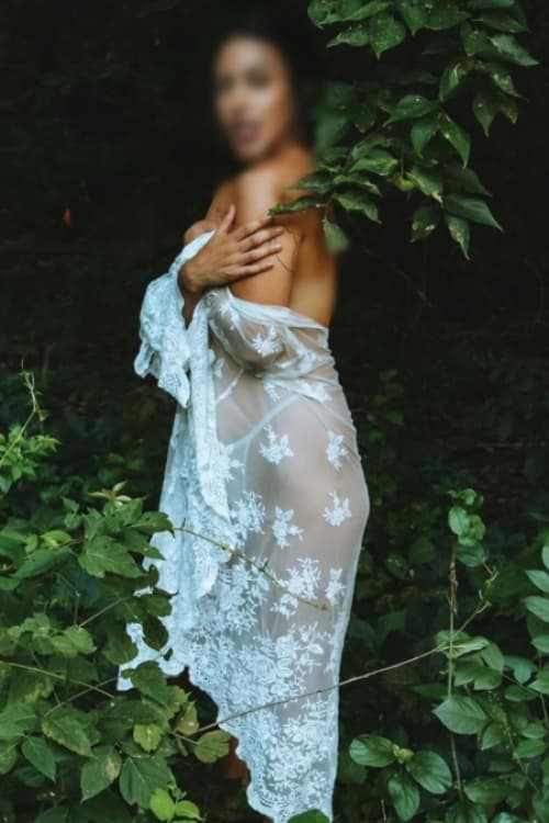 Escort Maya Rivers - 888 Companions