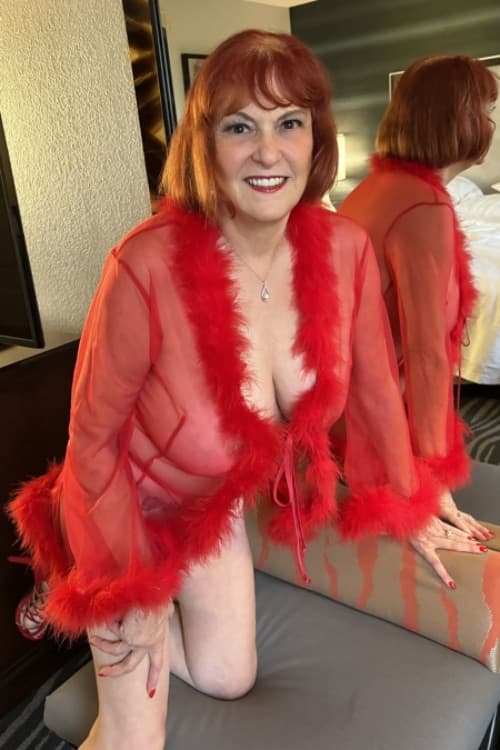 Escort Angie Summers - 888 Companions