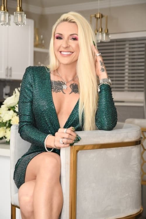 Escort Bailee May - 888 Companions