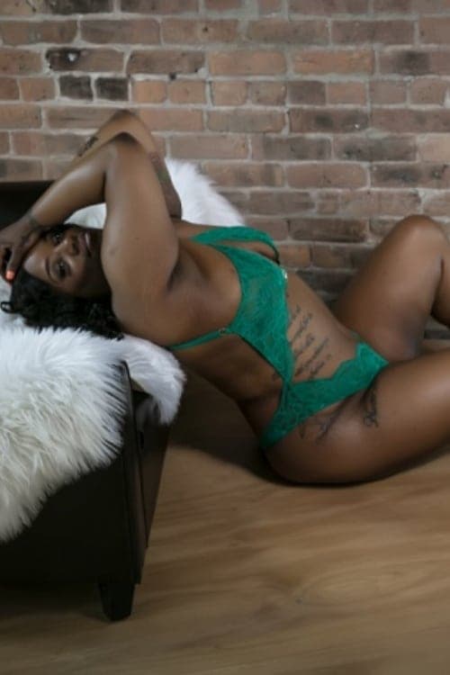 Escort London Lux - 888 Companions