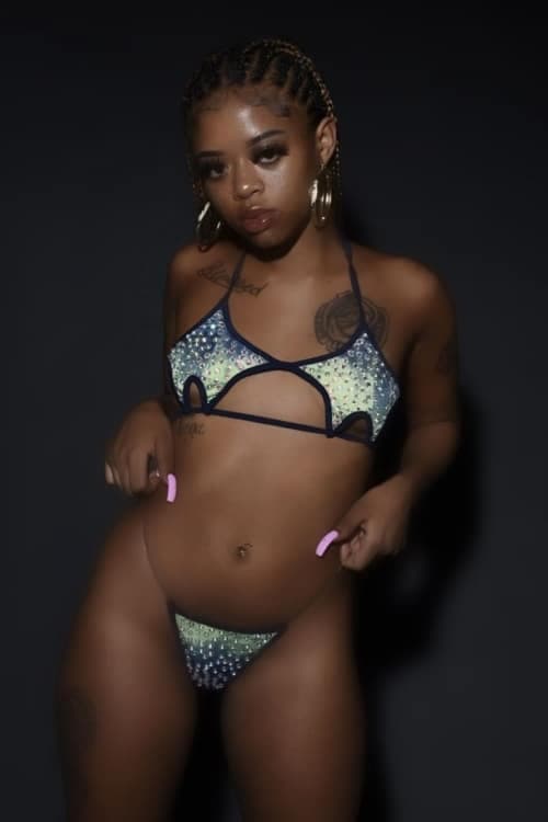 Escort Cinnamon - 888 Companions