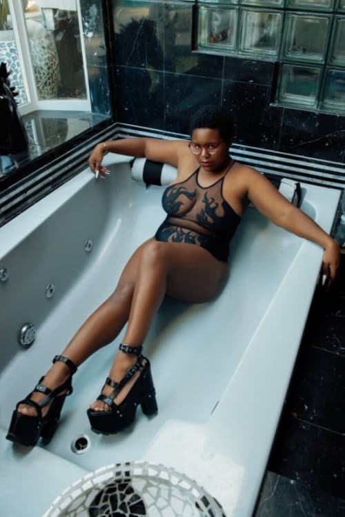Escort Zuri Love - 888 Companions