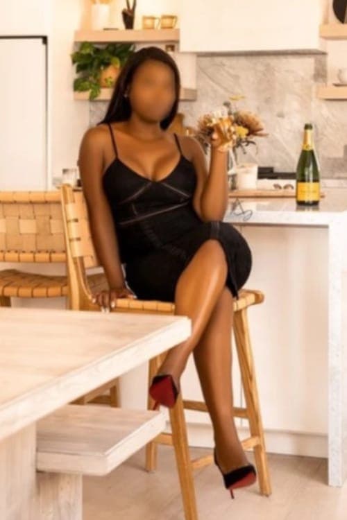 Escort Samantha Rai - 888 Companions