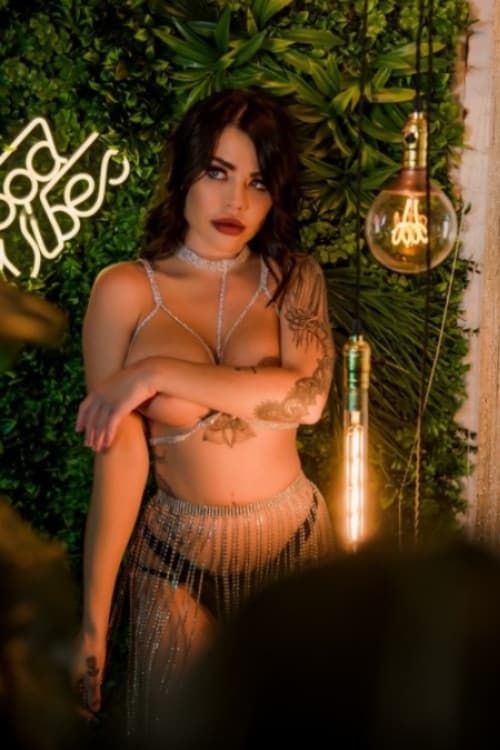 Escort Charlie Raye - 888 Companions