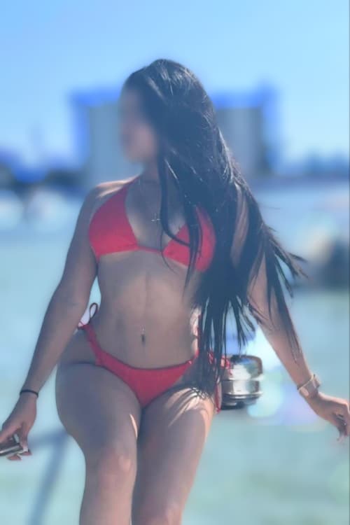 Escort Karolina - 888 Companions