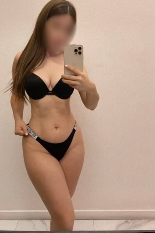 Escort Dayane - 888 Companions