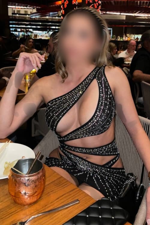 Escort Aria - 888 Companions
