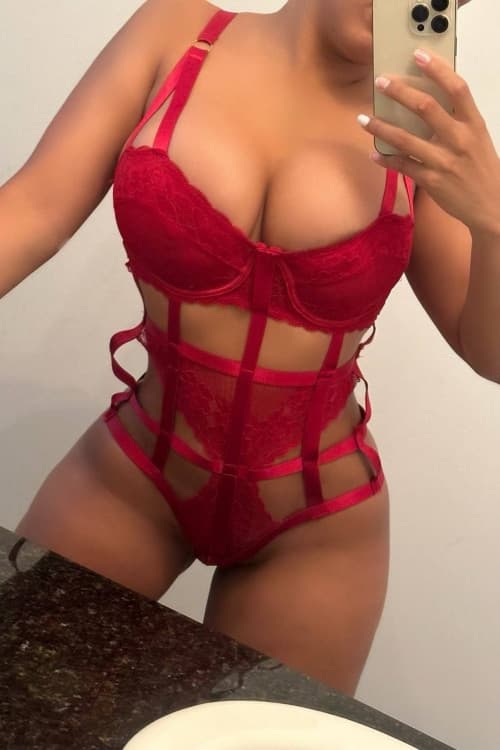Escort Angela V - 888 Companions