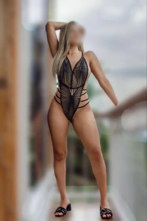 Escort Melany C - 888 Companions