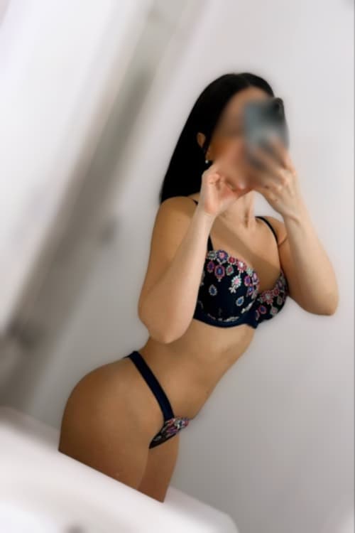 Escort Isabella Col - 888 Companions