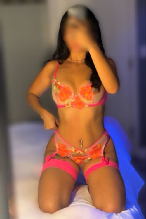 Escort Ivi - 888 Companions