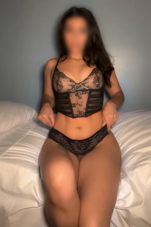Escort Ivi - 888 Companions