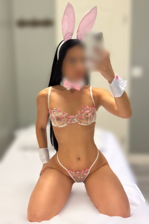 Escort Maira - 888 Companions